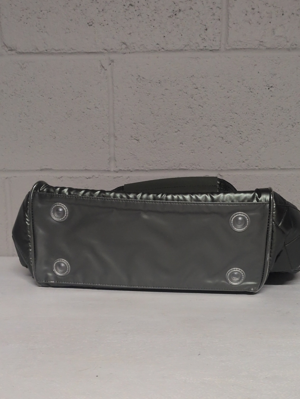 Lug Trotter Tote Bag Metallic Olive, NWT - Picture 11 of 11
